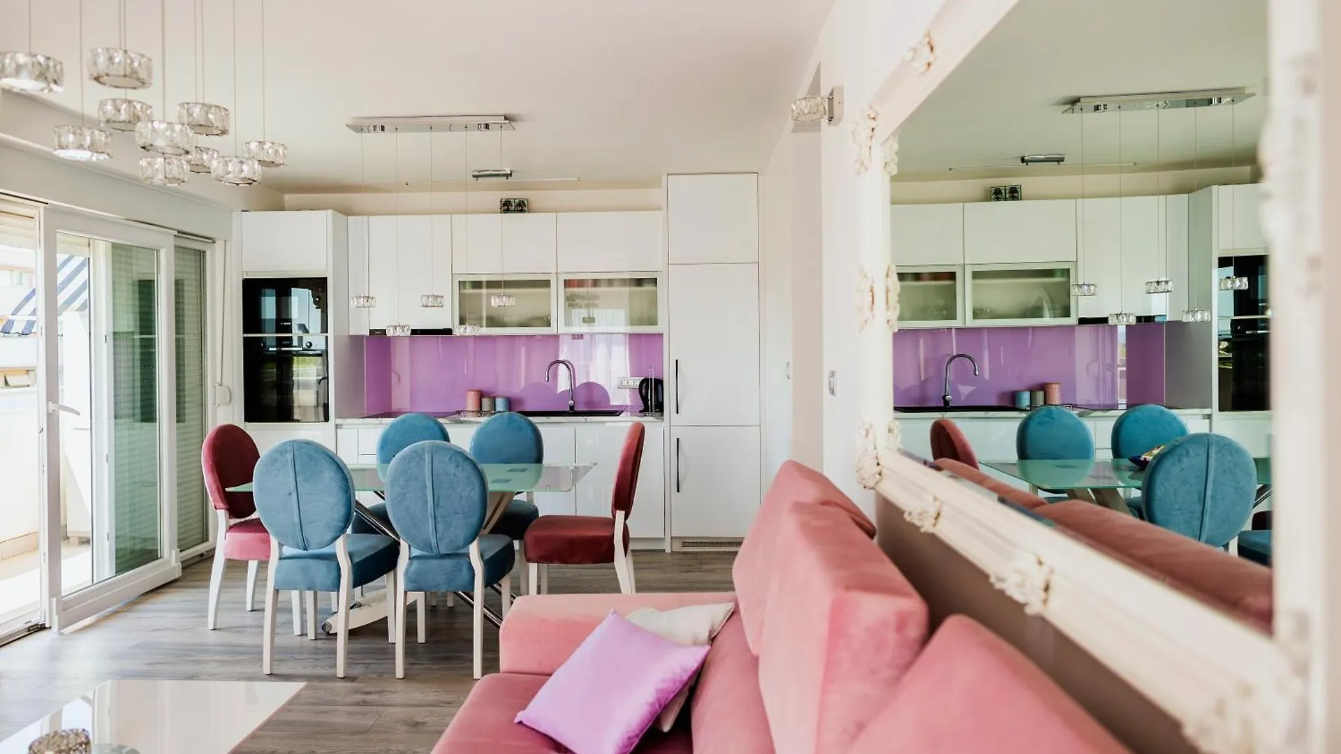 Downtown Luxury Apartment Emili Split