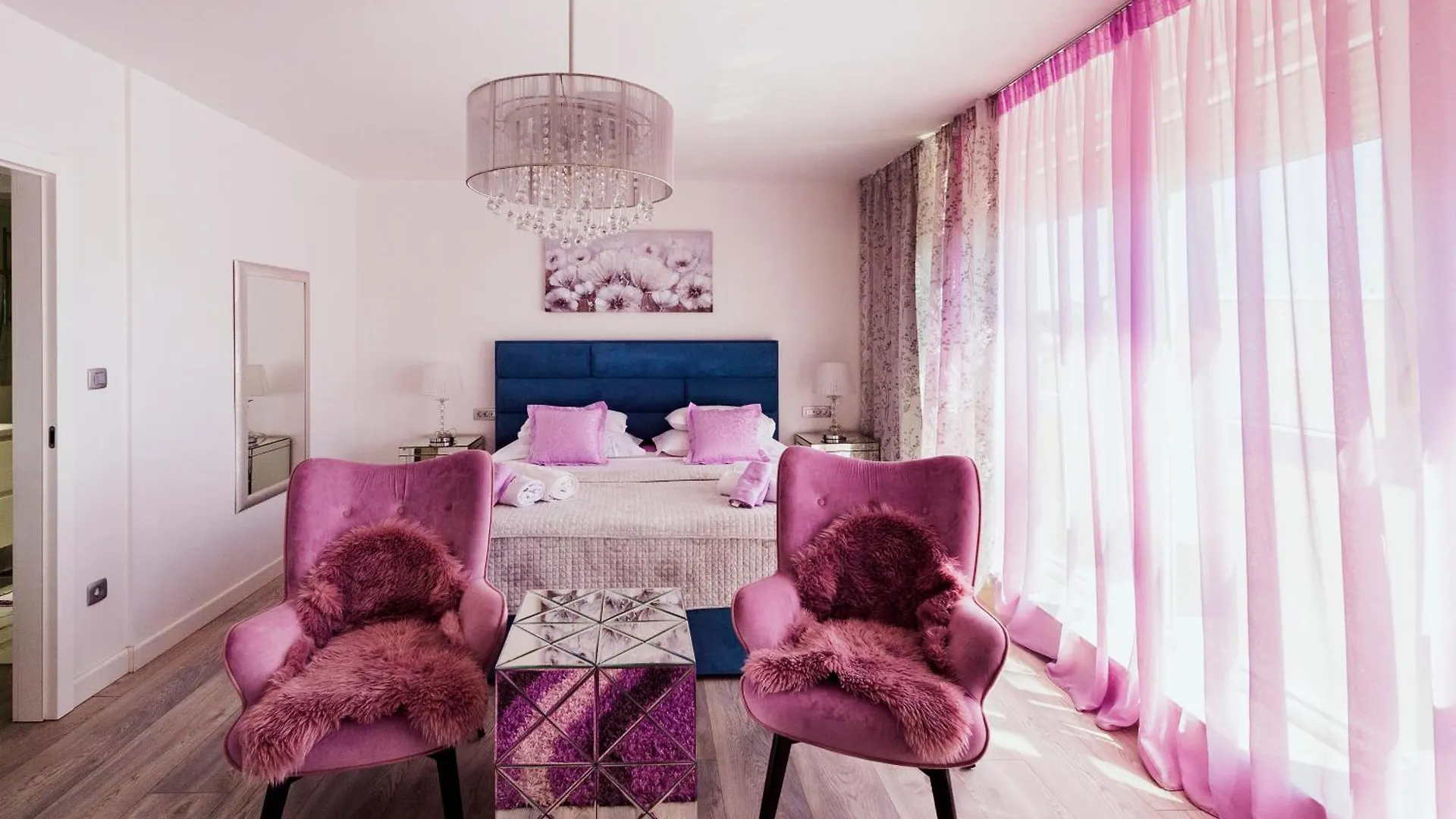 Downtown Luxury Apartment Emili Split