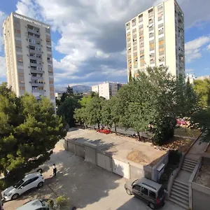 Lenka -split ,great Location Appartement